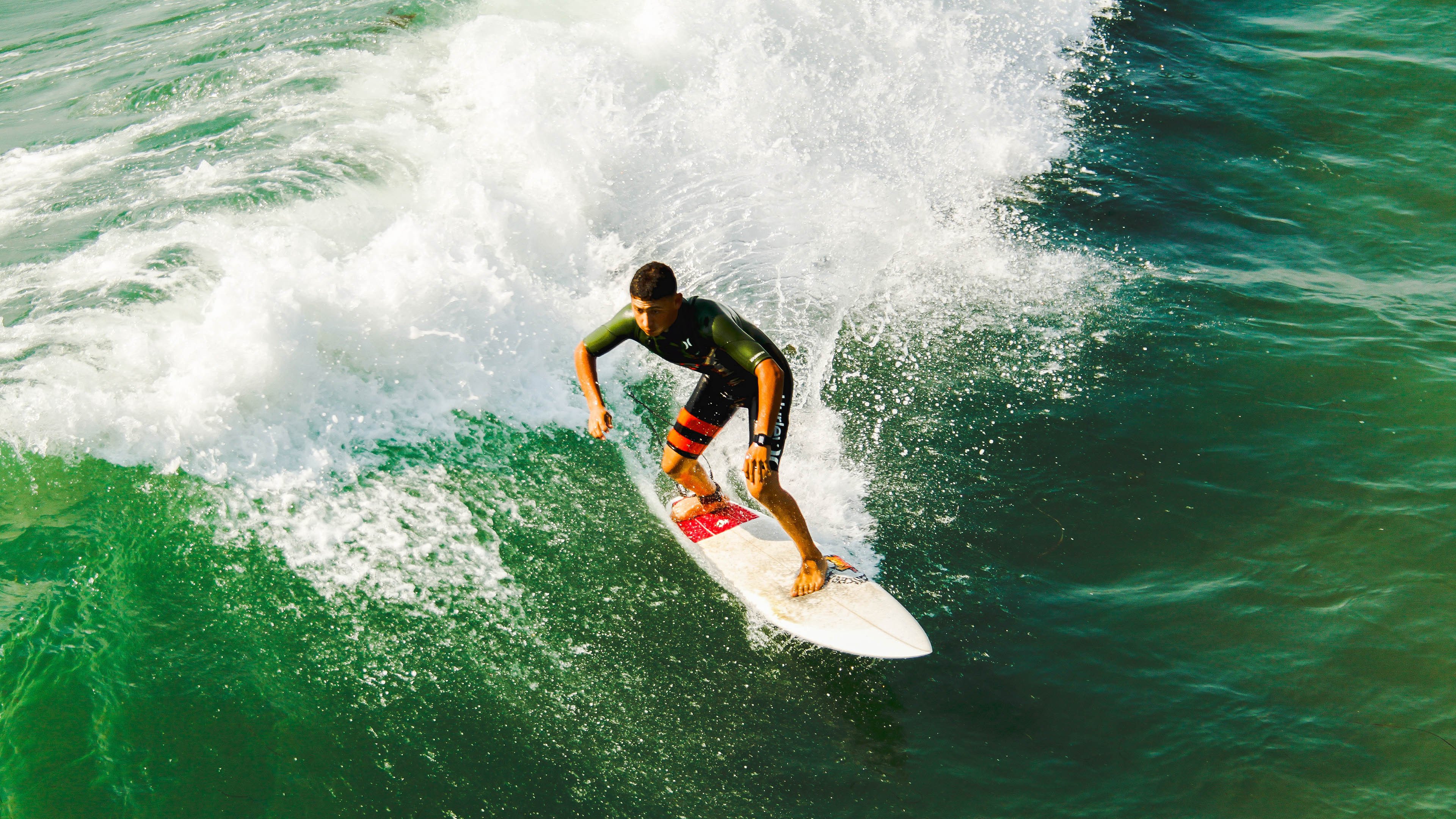 九游esport-克莱尔·柯尔赞女子仰泳赛场新星